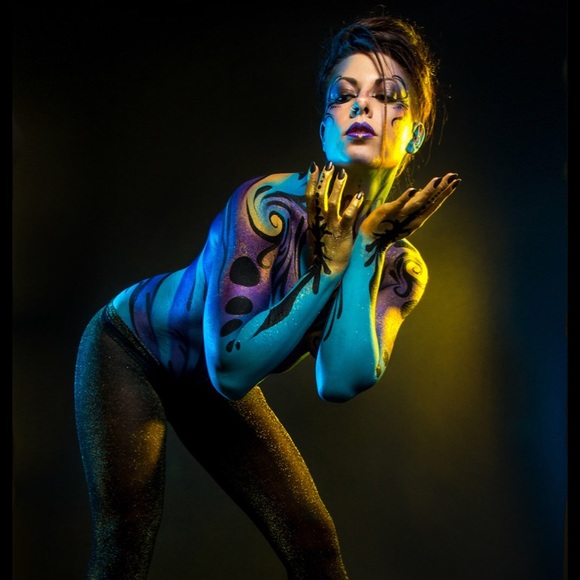 Meet your Posher, Brittany - Picture 4 of 5